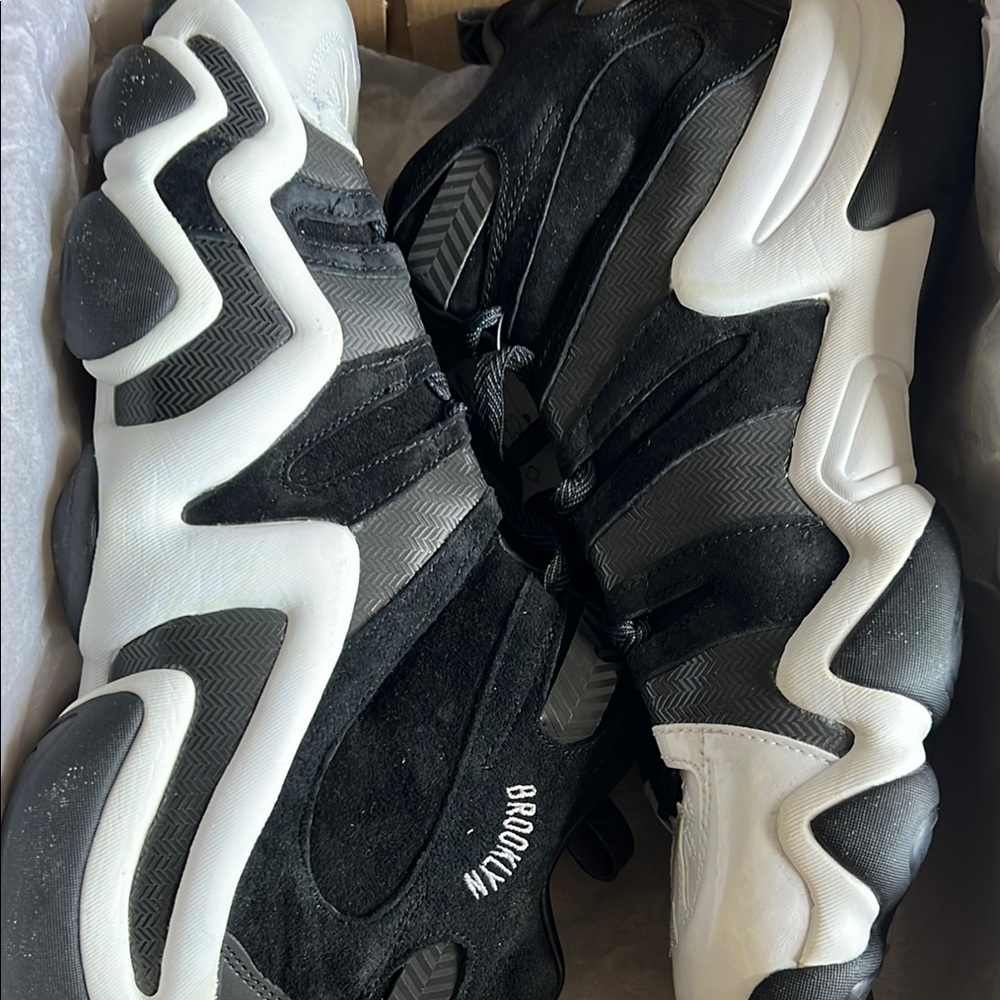 Men's adidas Black and White Sneakers size 14